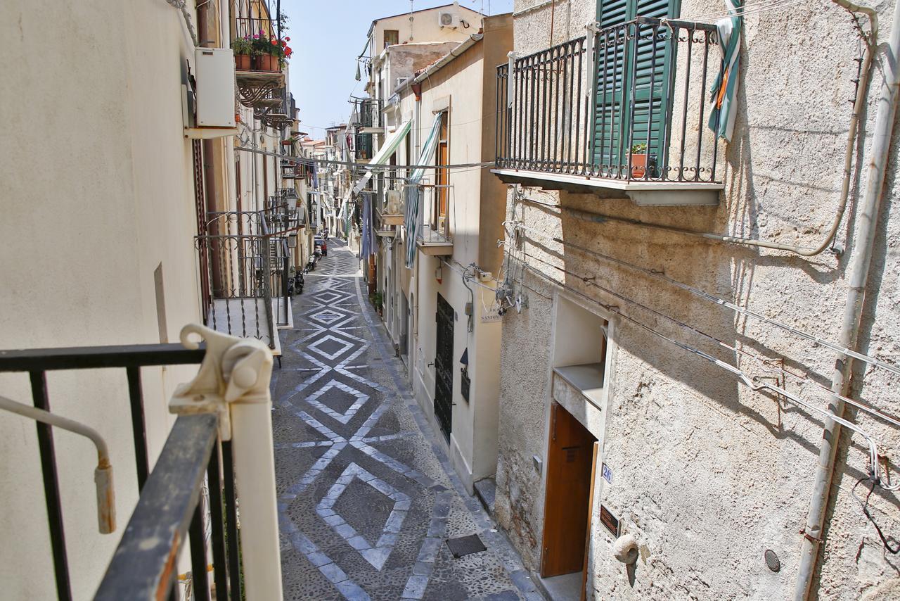 Palazzo Melnis Bed and Breakfast Cefalù Εξωτερικό φωτογραφία